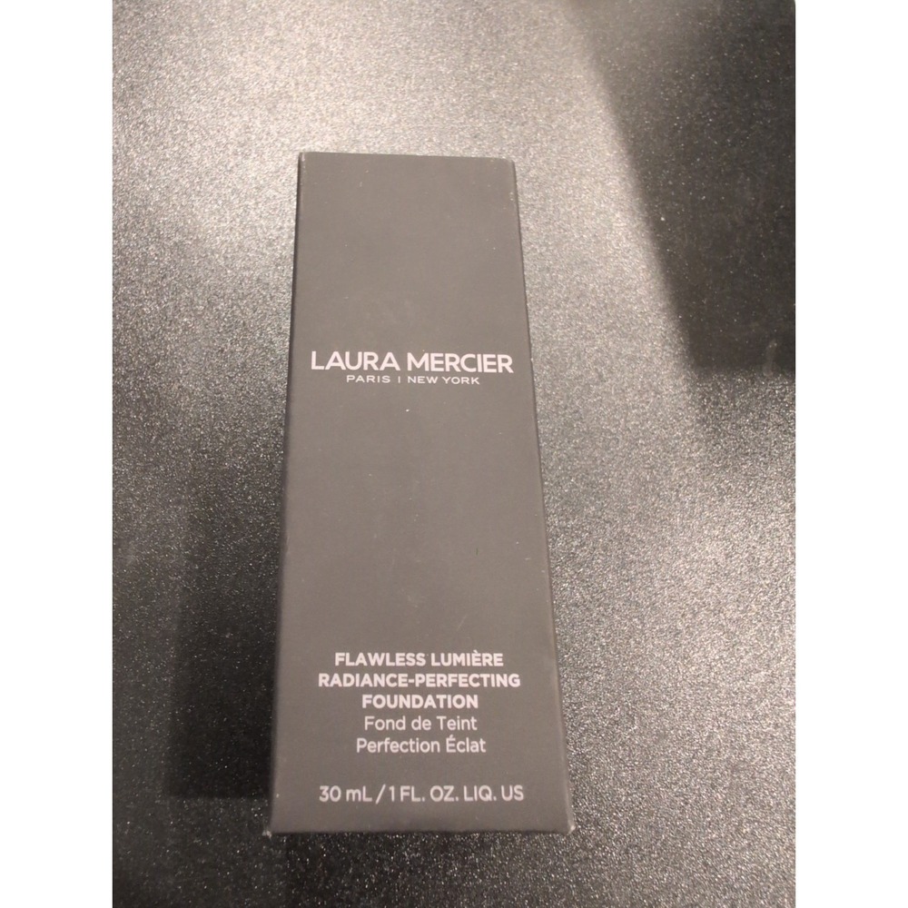 Laura Mercier Real Flawless Weightless Perfecting Foundation 3W1 Dusk